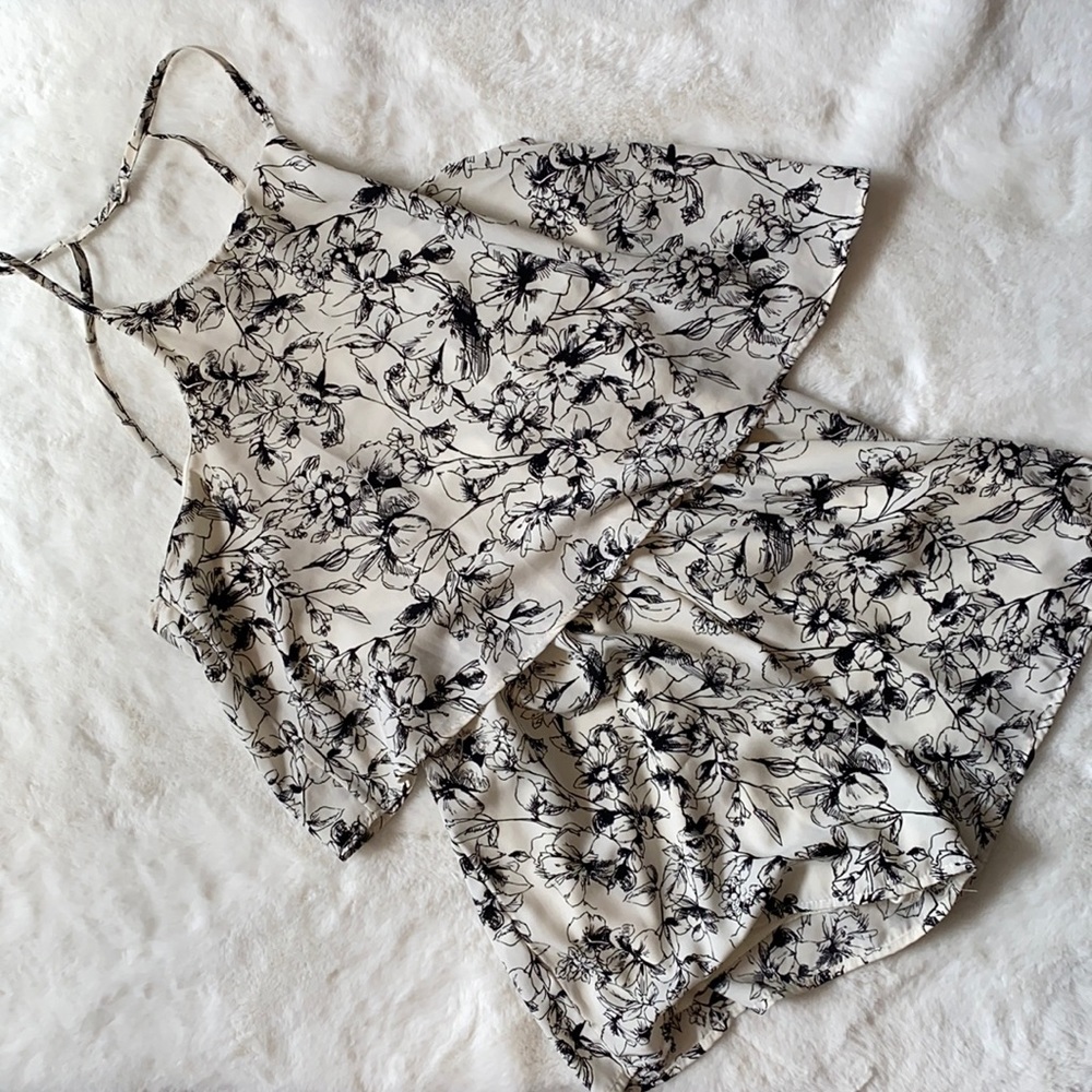 🌺black & cream romper